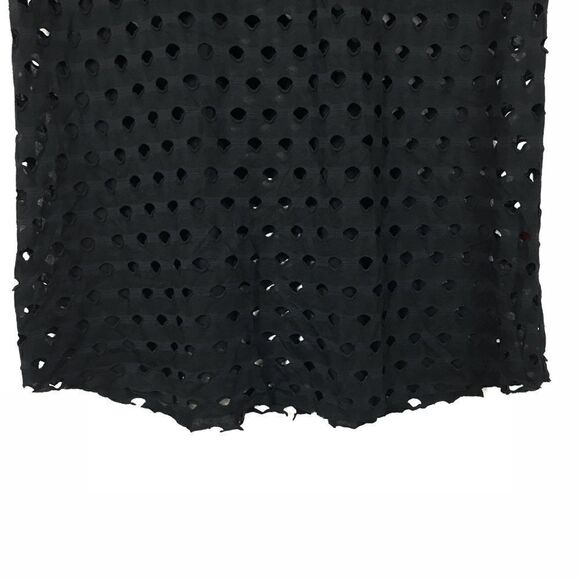 Red by Saks Fifth Avenue Sleeveless Eyelit Top - Picture 3 of 5